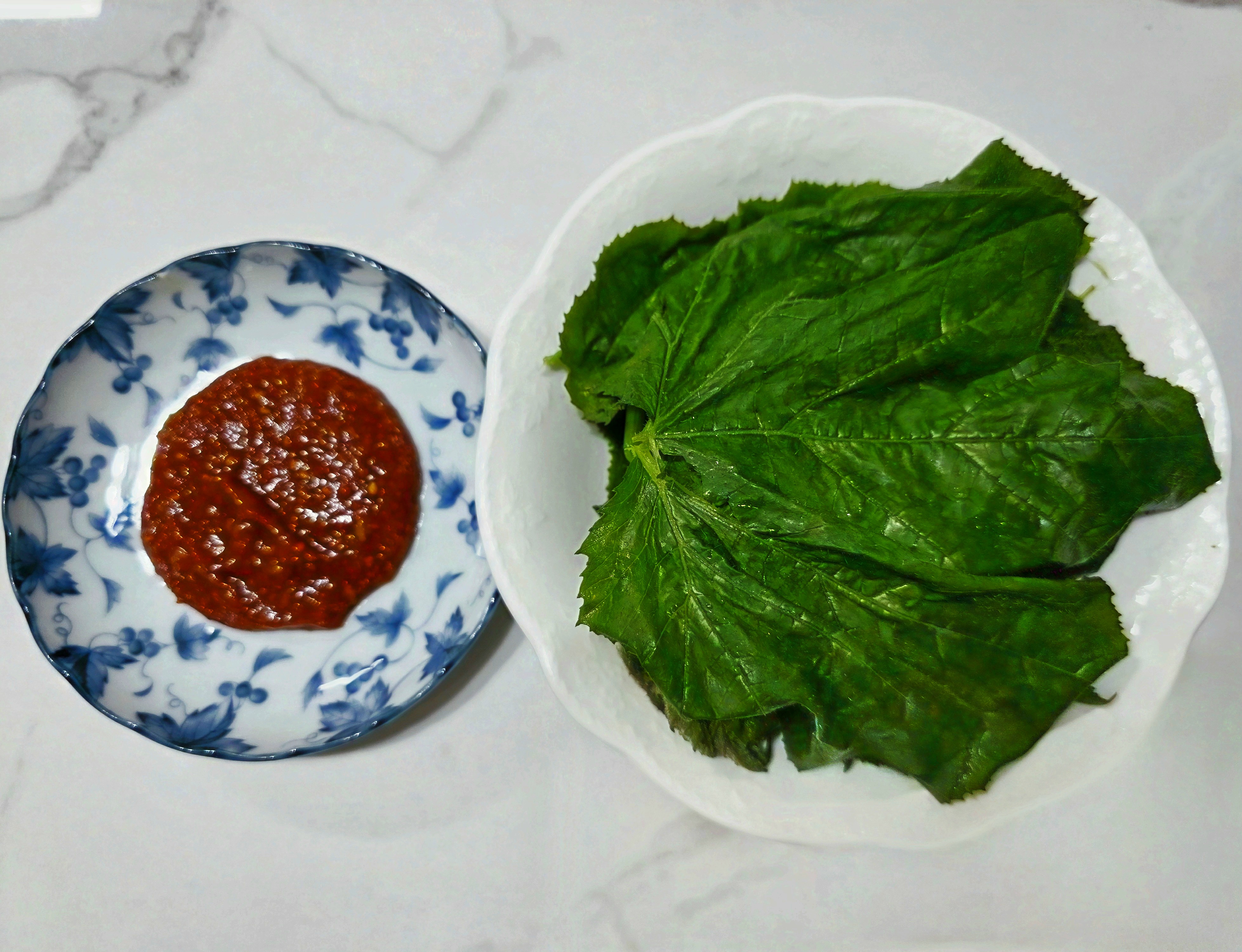 쌈장과-곁들입니다.