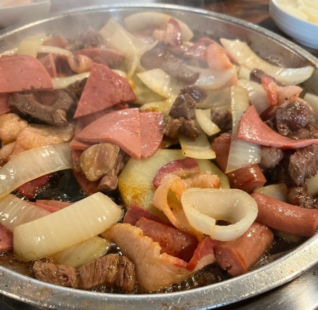 압구정동-부대찌개-유진-금성스테이크