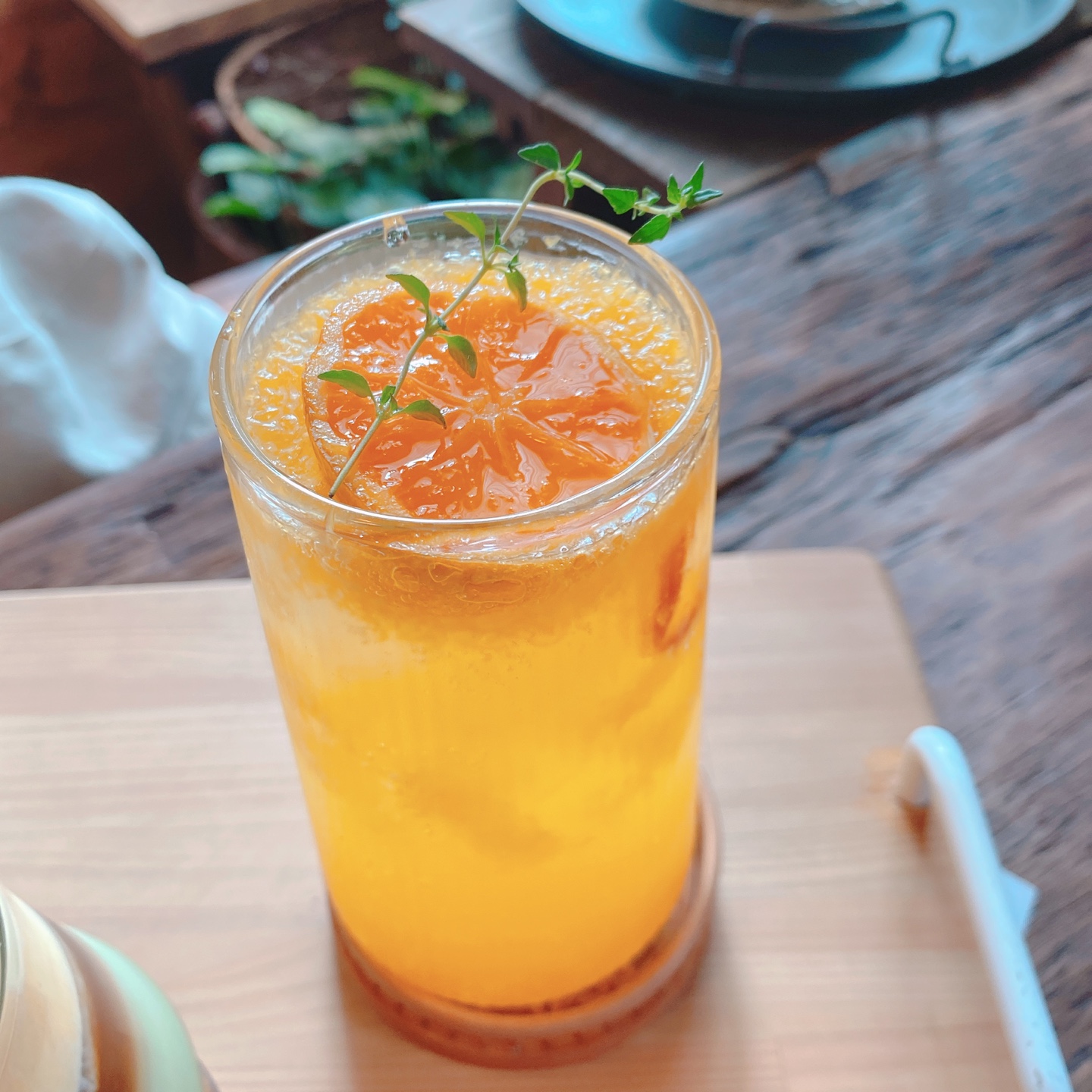 제주 서귀포 귤꽃다락 귤밭돌창고 개조 카페