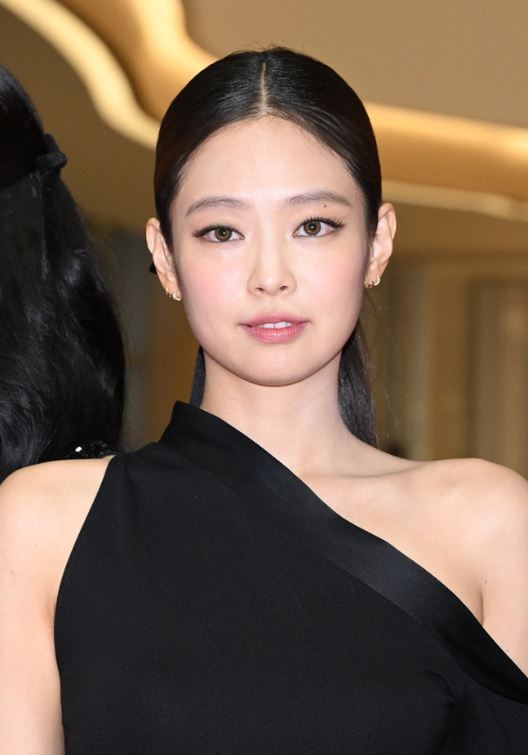 Jennie&rsquo;s Profile and Age