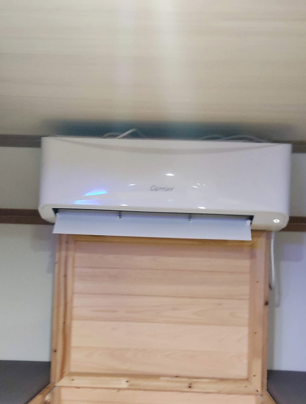 2츰침대 쪽에 있는 에어컨