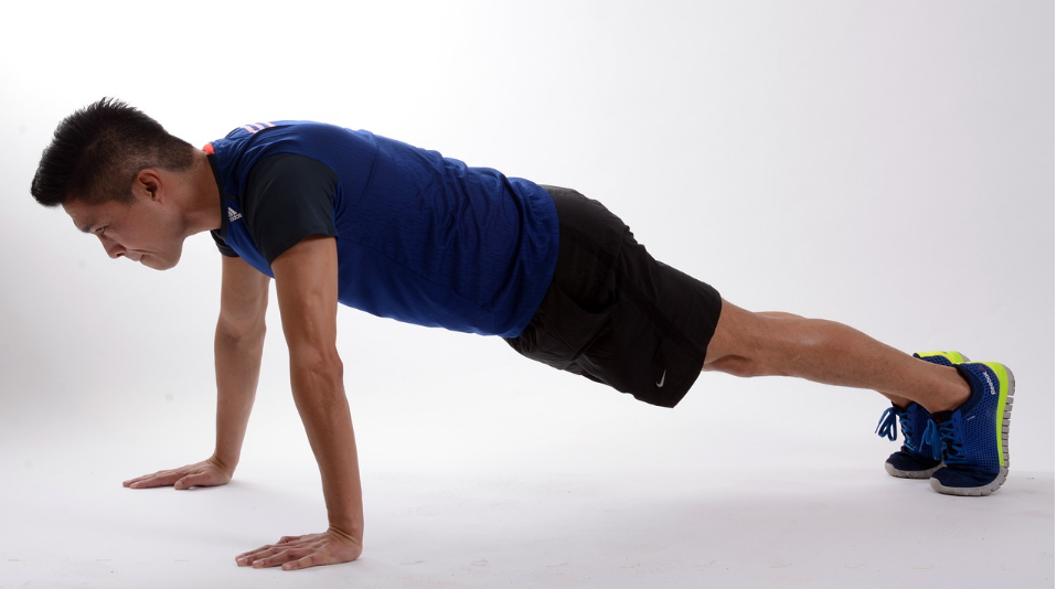 바쁜 일상 속 짧지만 강력한 해답, 마이크로 운동이란?