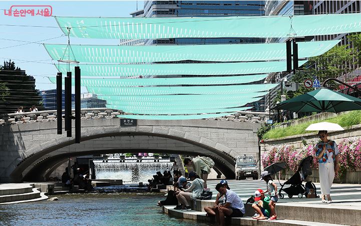 청계천 반딧불이 체험 바로가기 ▶▶ (청계천 여름 프로젝트 반딧불이)