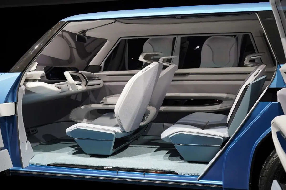 기아 EV9 전기차 보조금 국고 지자체 보조금 가격 실구매가 모의견적 제원 옵션 카탈로그 가격표 디자인 실내 트렁크 색상 총정리