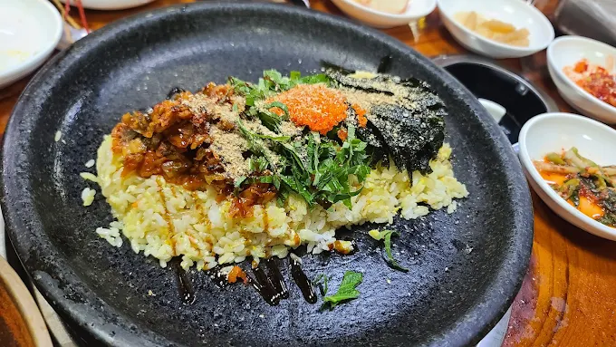 수원 매탄동 해물탕집 '군포해물탕'