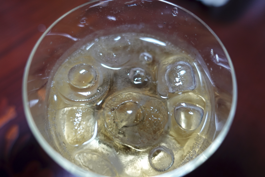 리얼위스키하이볼 캔 컵에따른모습