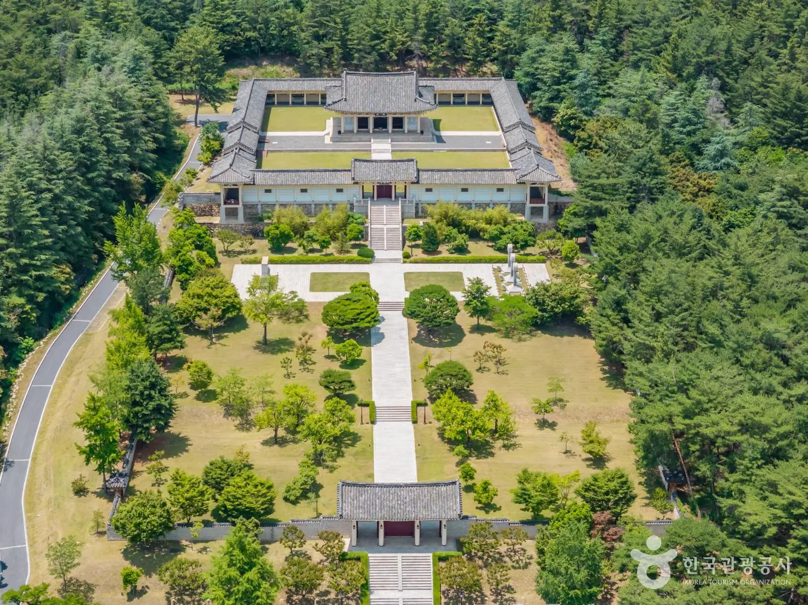 4ec7639a-8e19-41b4-b119-fd752adb29e4