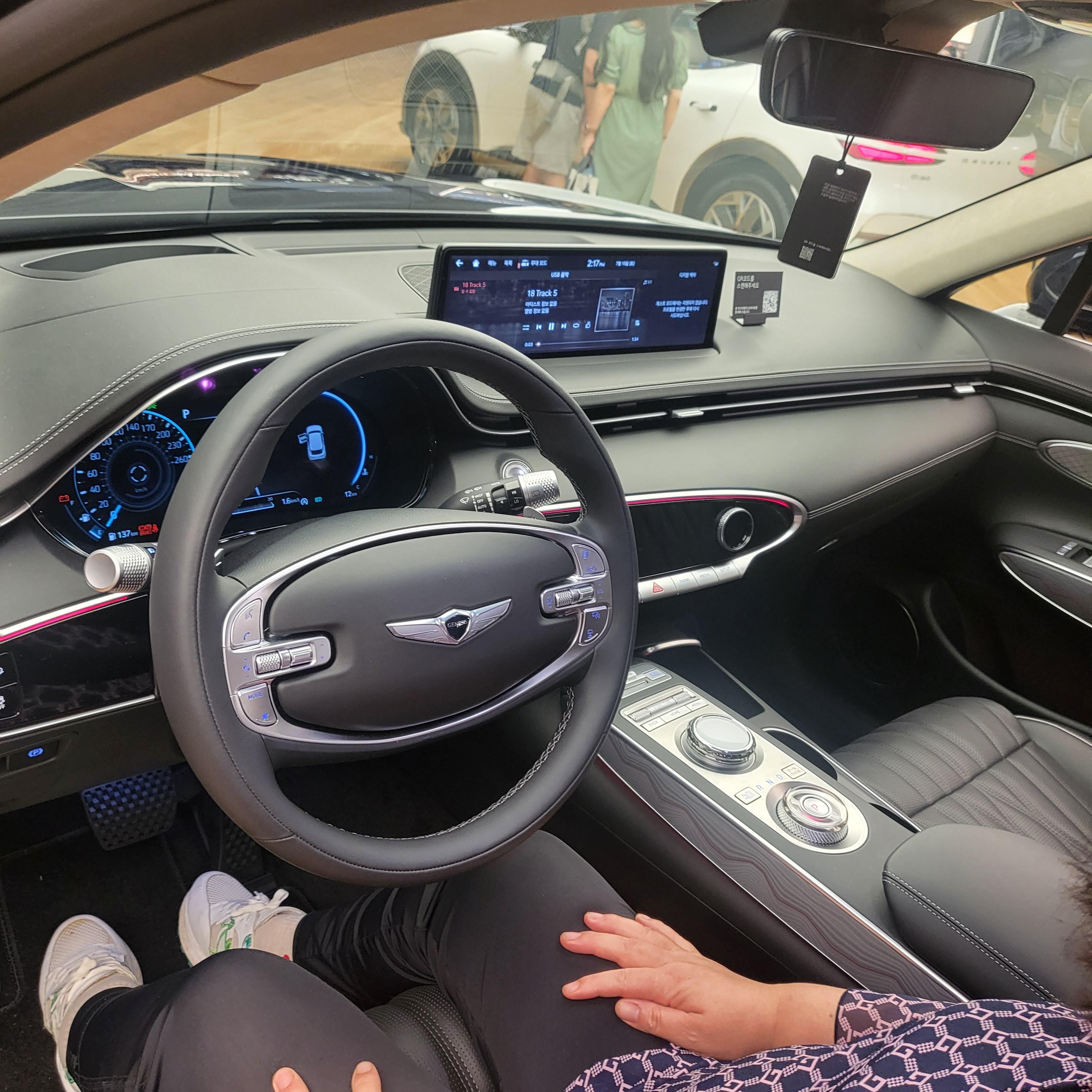 제네시스 블루컬러 블랙시트 gv70