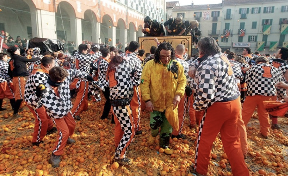 지구 반대편에서는 오렌지로 전쟁을 한다? 🍊