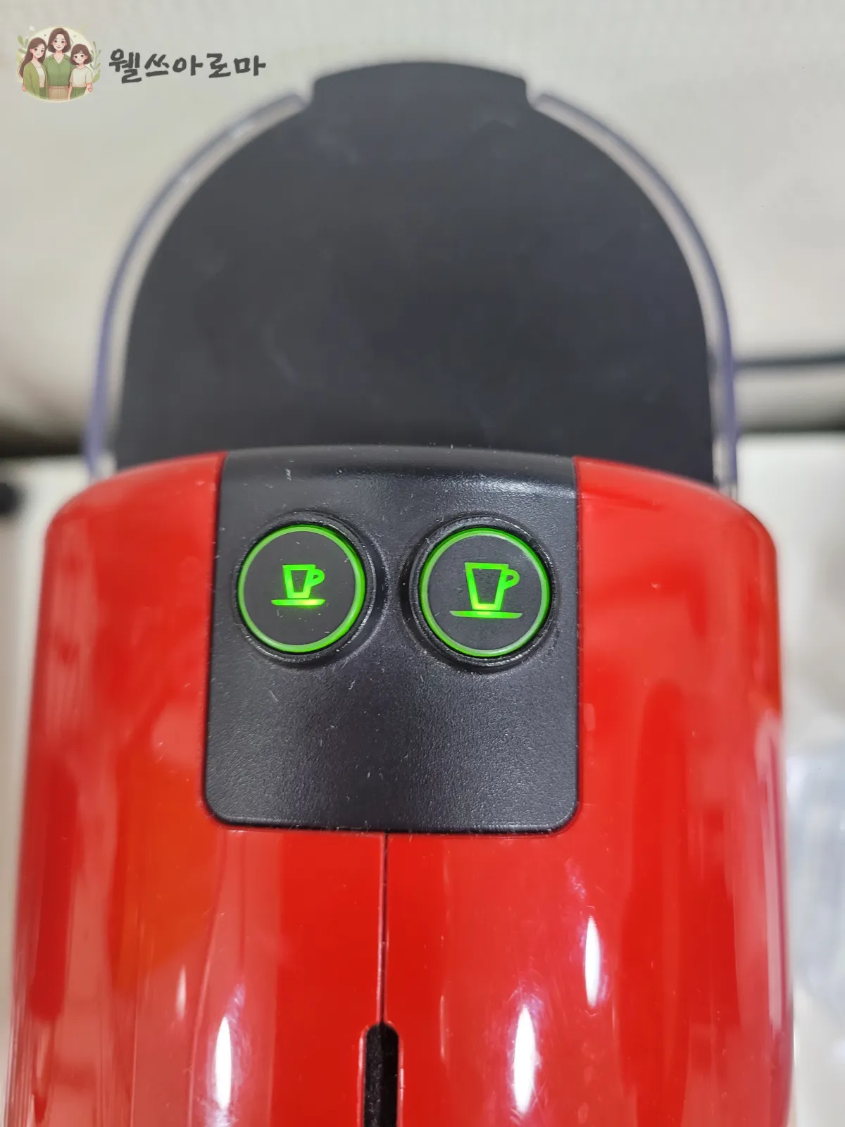 네스프레소-에센자AS-초록불들어온상태