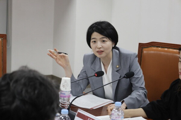 한지아 의원 가톨릭대학교 의과대학 학력 소개 사진