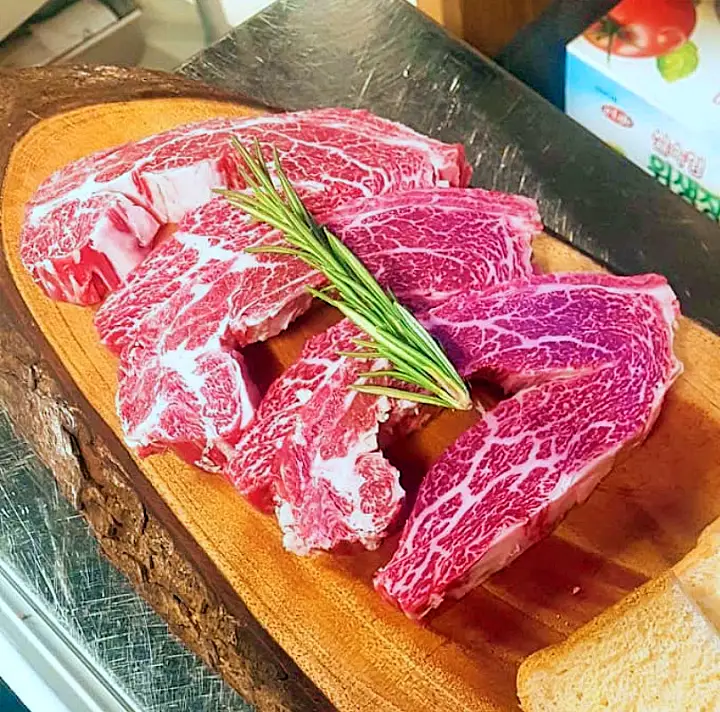 투데이 맛있는 메뉴 한우 소고기 드라이에이징 티본 스테이크, 한우알 꼬리구이, 티본 라면, 육회 부산 해운대 맛집