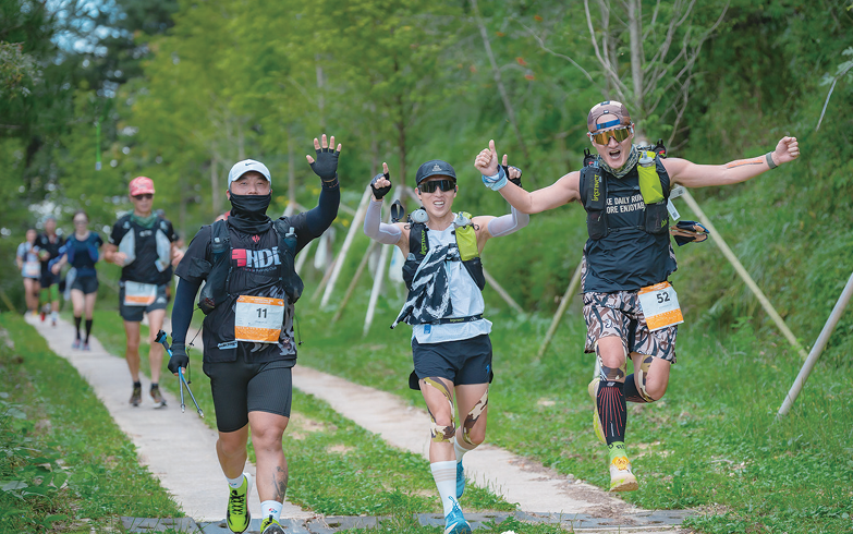 장수 트레일레이스에 참가한 참가자들의 모습. 출처: 새전북신문
