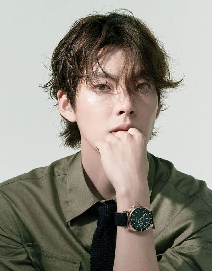 배우-김우빈