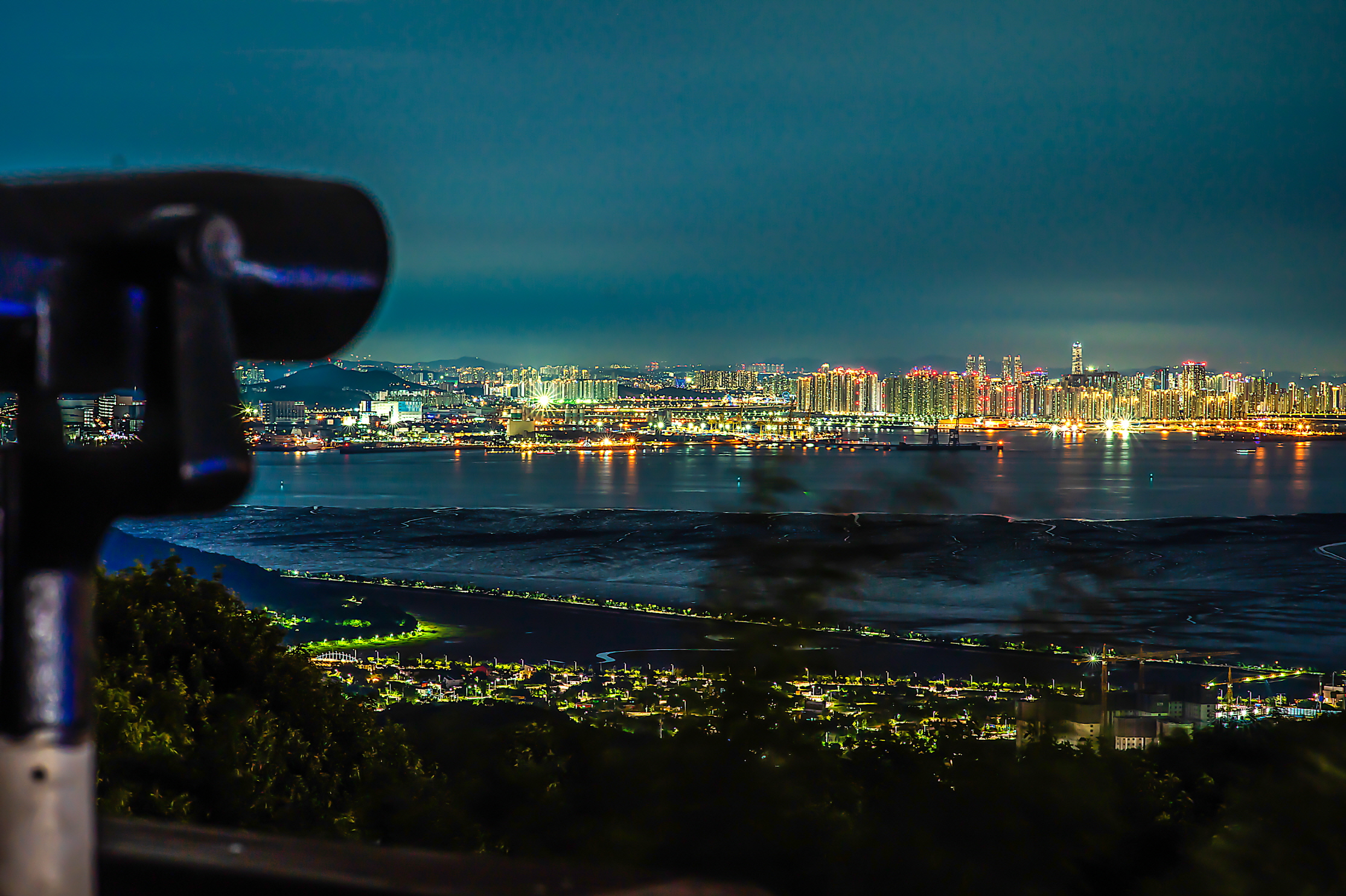 백운산 정상의 망원경