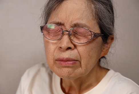 노년층 녹내장 관리법 (영양식, 습관, 정기검진)