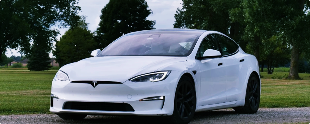 테슬라 모델 S 플레이드