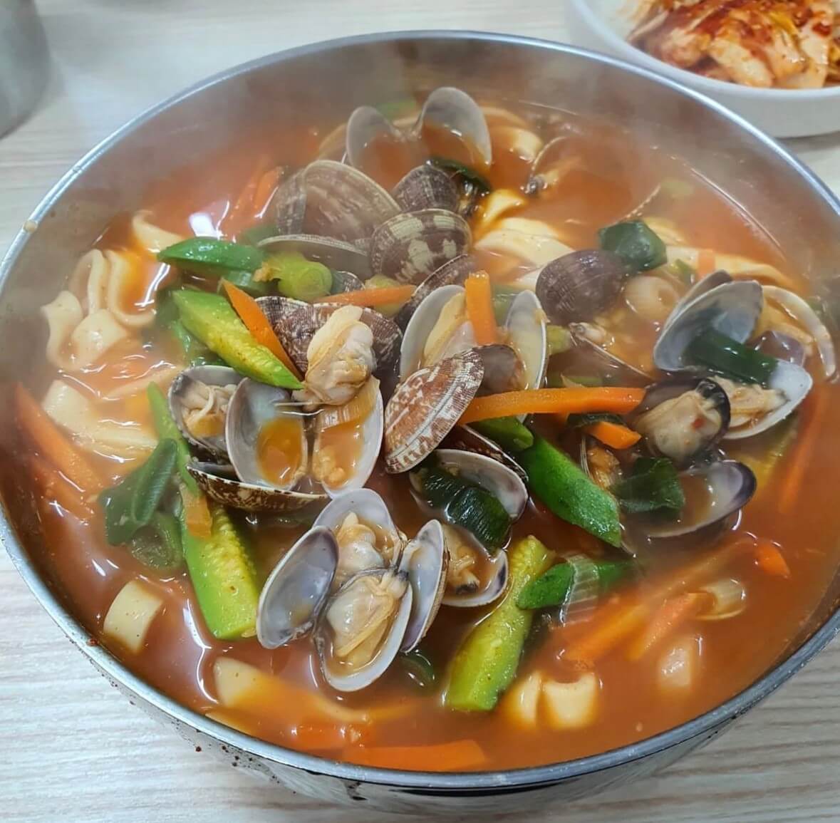생방송투데이 맛의 승부사 인천 서구 바지락 칼국수 바지락 손만두 맛집 대부도 바지락칼국수 본점 생방송투데이 3773회