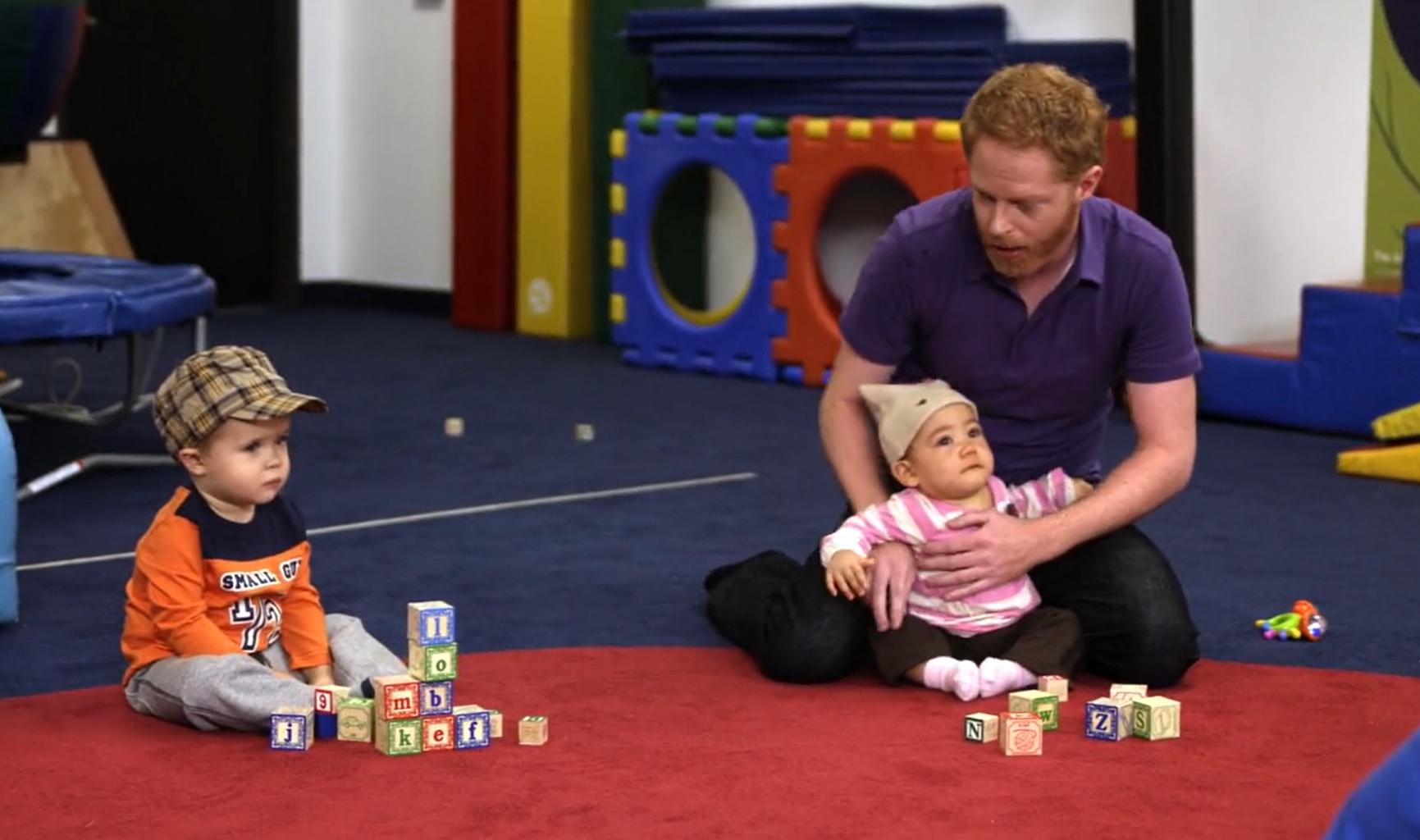 Modern family S01E02_04