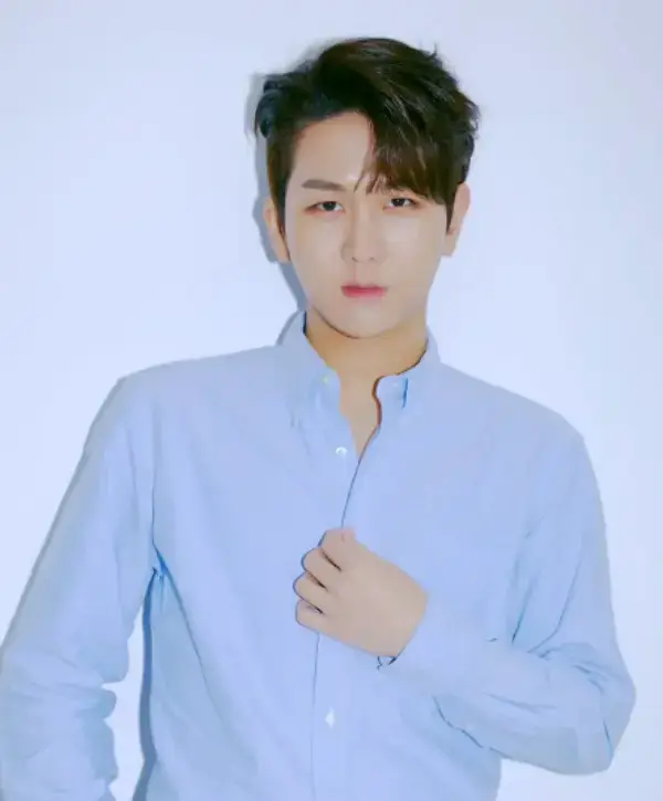 가수-김수찬-사진