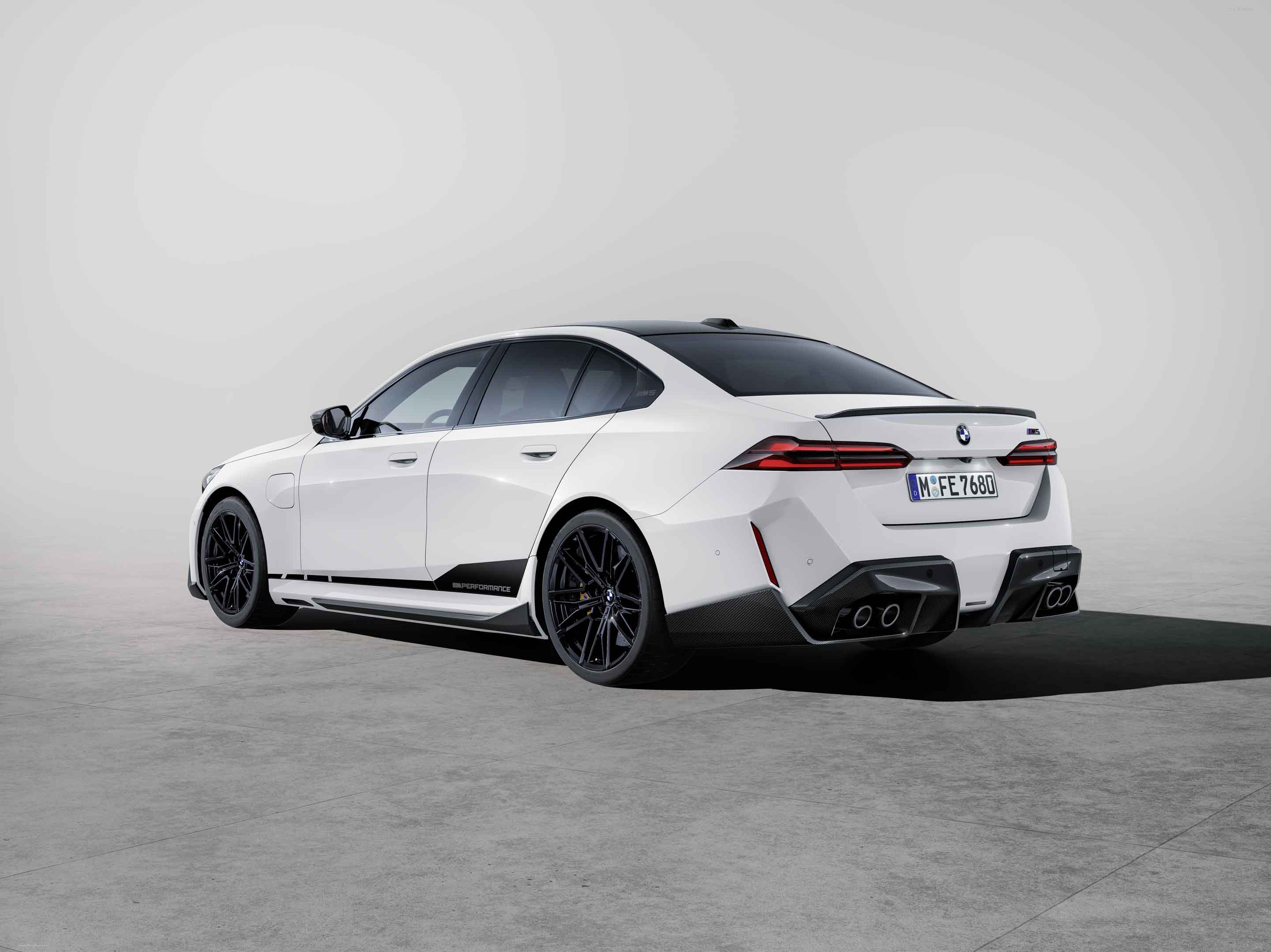 BMW M5 퍼포먼스 패키지