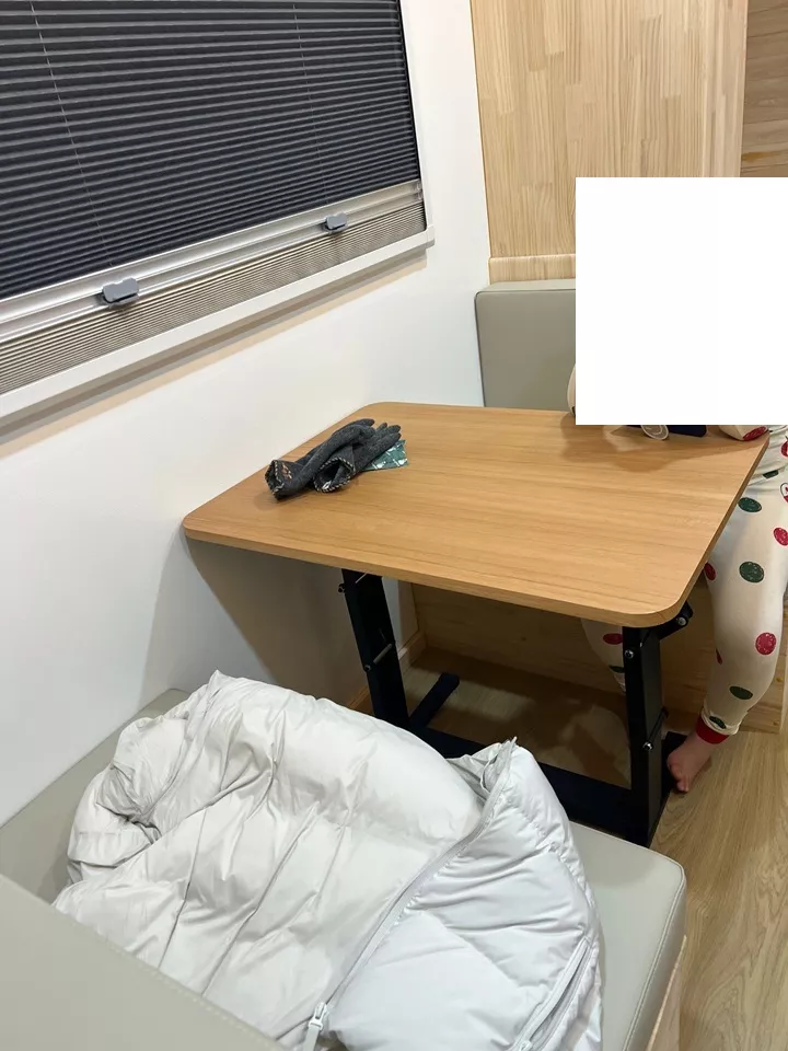 오페라838-카라반-테이블