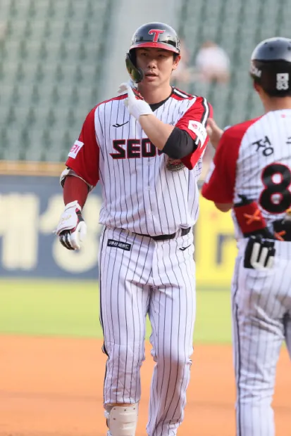 2025 시즌 LG트윈스 최고 연봉 계약 선수는 누구? [프로 야구 투수 타자 포수]