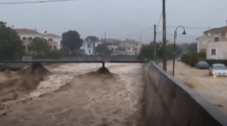 그리스 대홍수 피해 현장