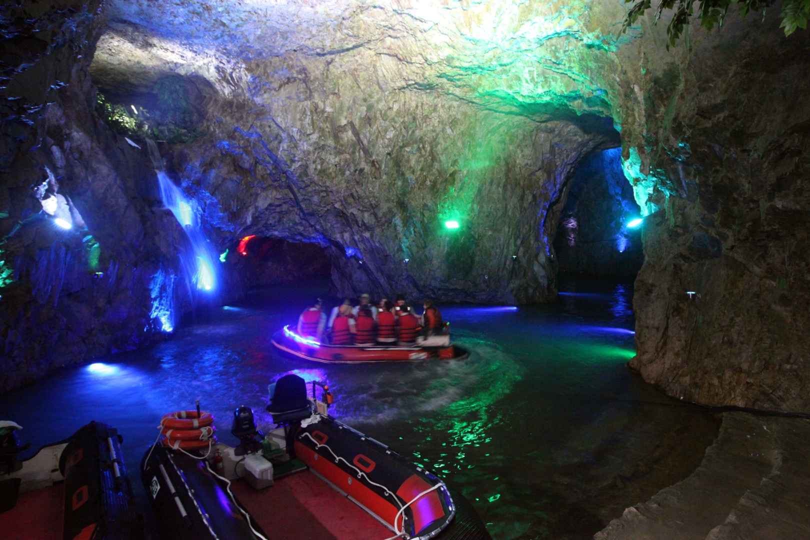 자수정 동굴나라