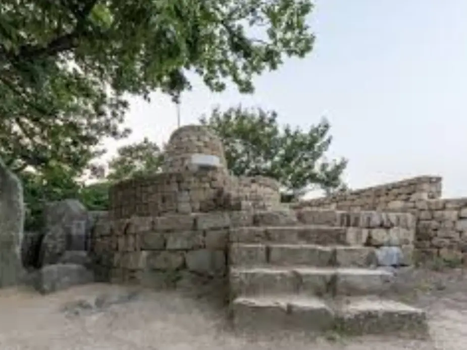 김해 분산성 봉수대