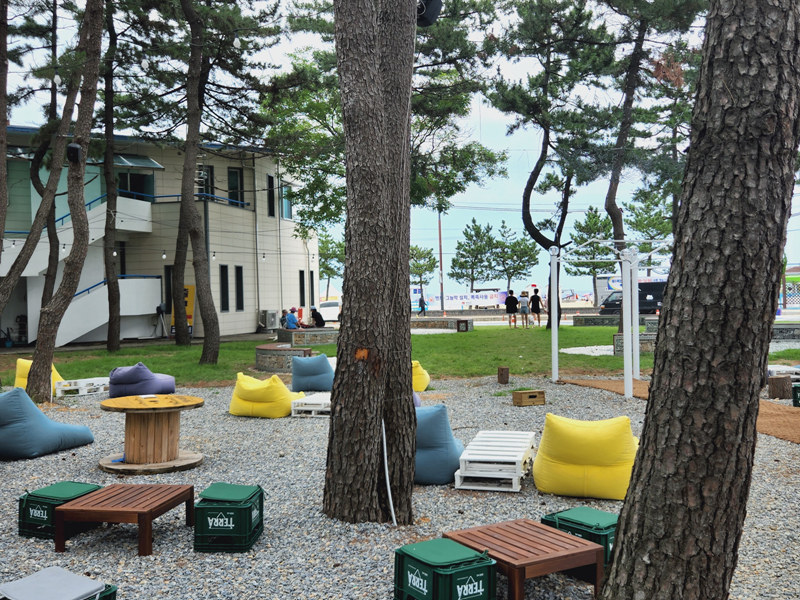 빵명장_야외자리