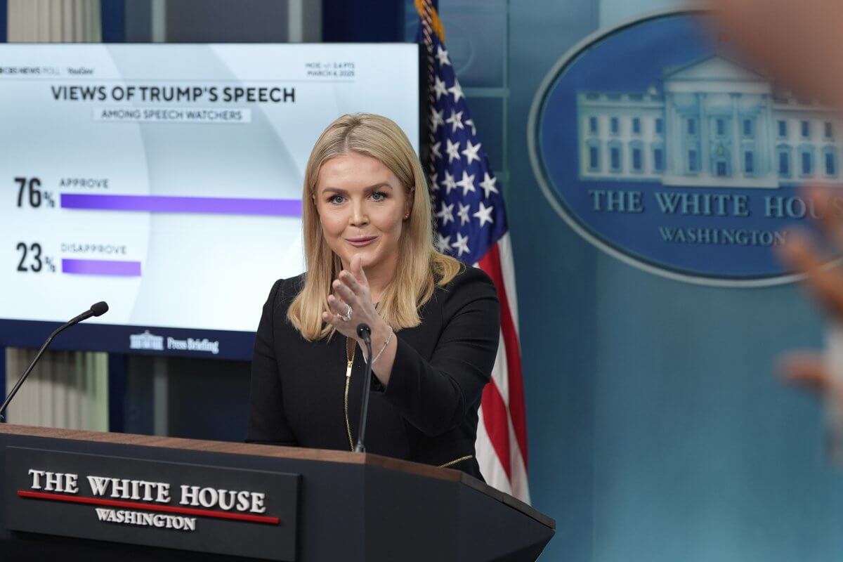 미국, 트럼프 자동차 관세 한달 유예 결정