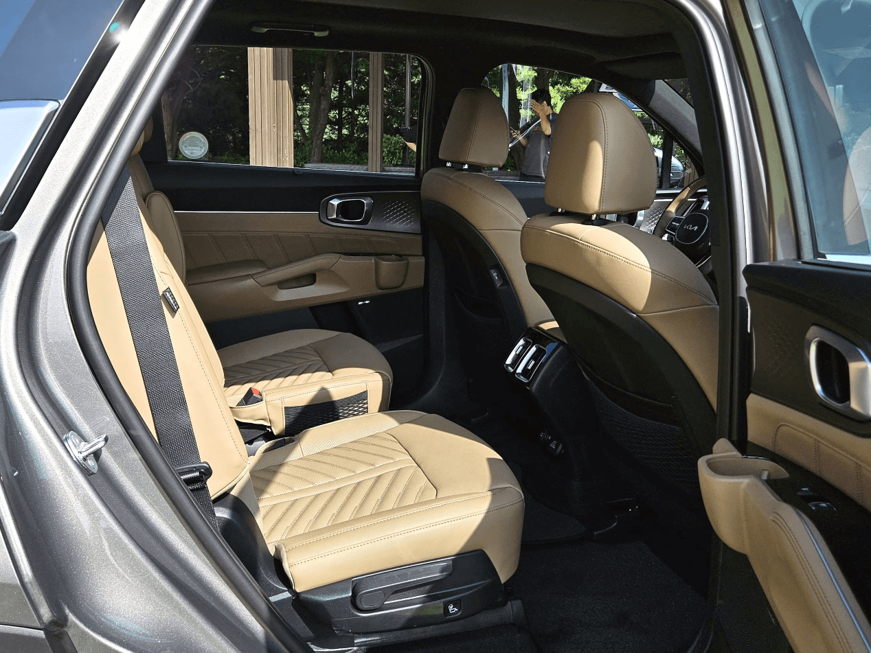 기아-쏘렌토-페이스리스트