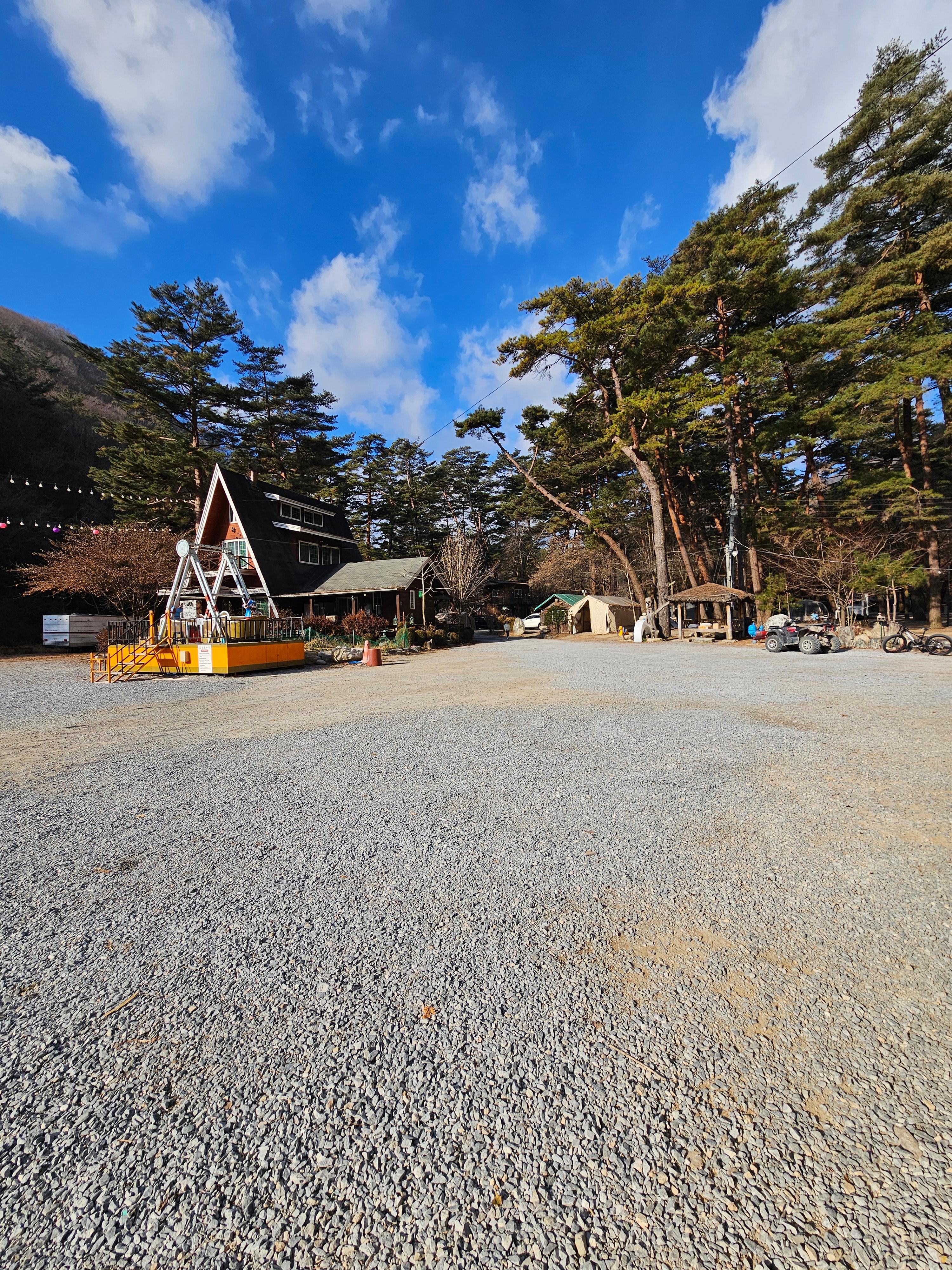캠핑장입구