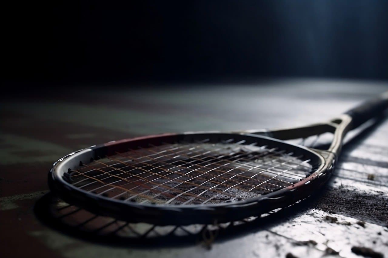 다크 테니스(Dark Tennis): 빛과 그림자의 조화