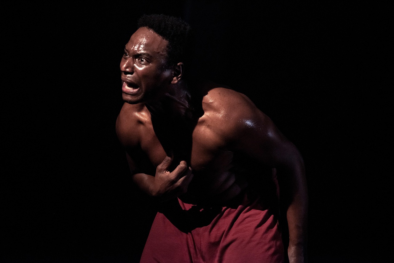 열연하는 배우의 모습