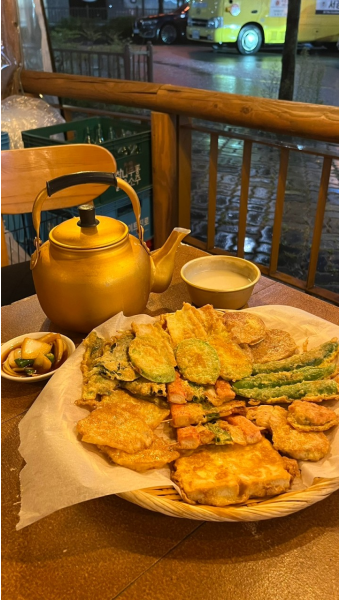 비온는날 막걸리와 모듬전