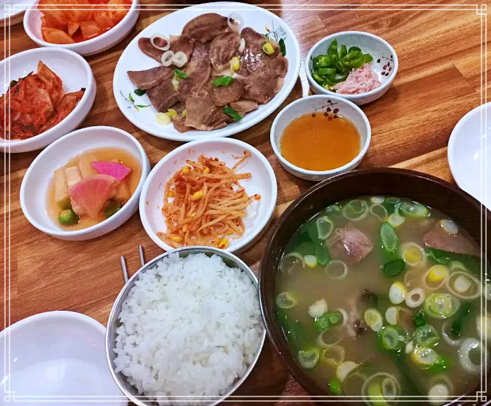 홍성 소머리 국밥 거리 맛집 소머리국밥, 소머리수육