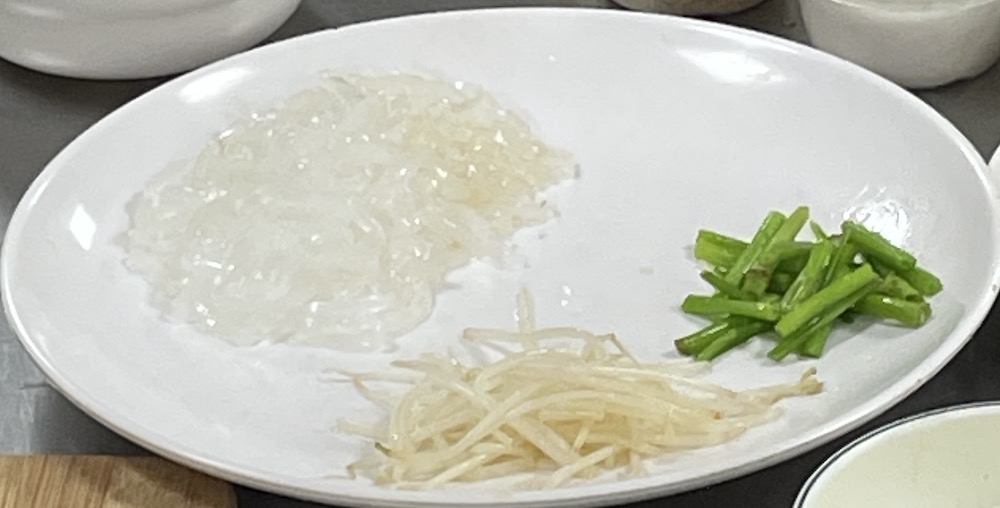 한식조리기능사 실기시험 준비 - 탕평채 - 숙주&#44; 청포묵&#44; 미나리 - 데친 후 밑간하기