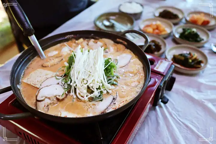 생생정보 잣순두부전골 잣두부전골 두부 전골 맛집