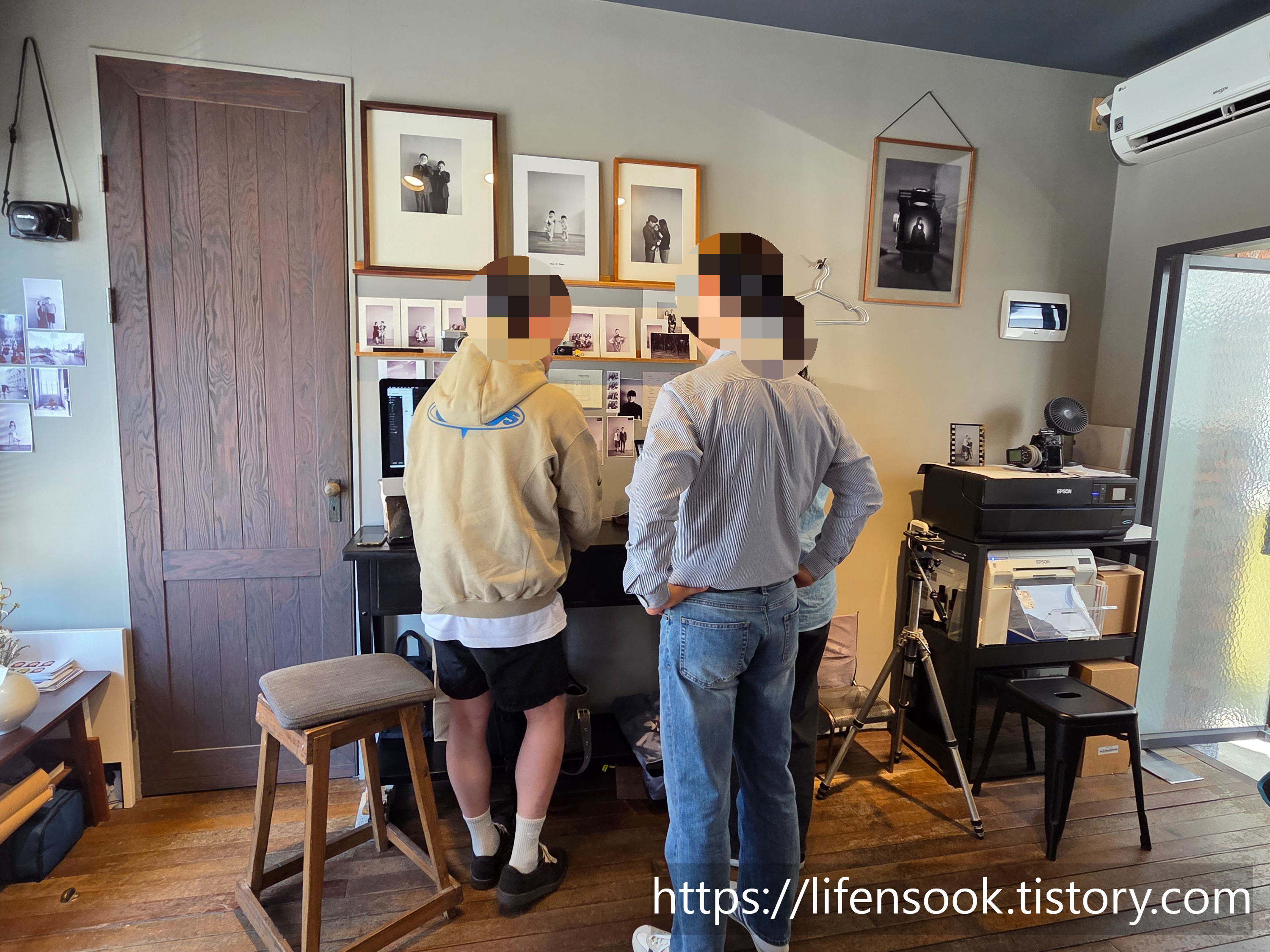 해리단 사진관 사진 고르기