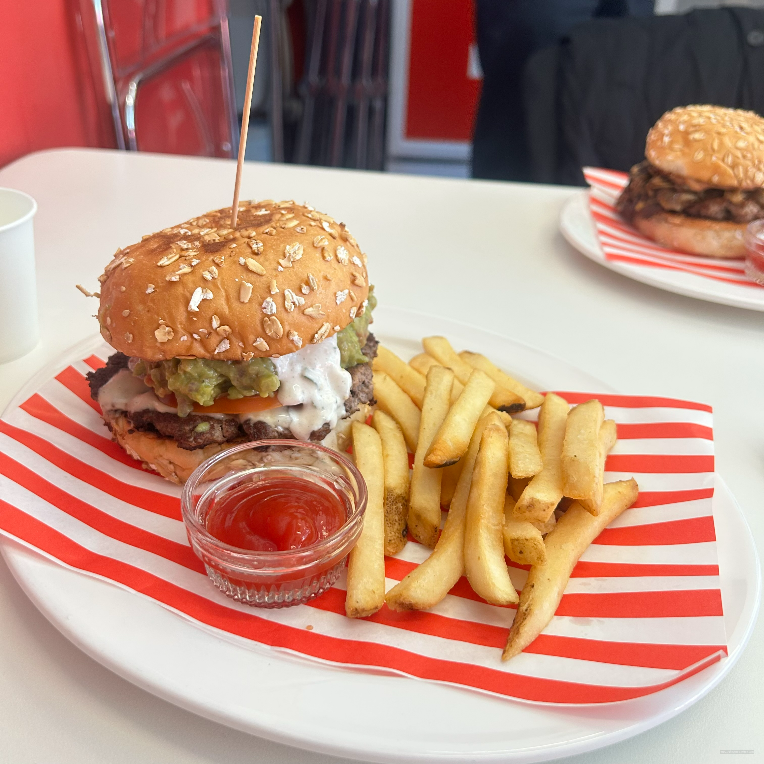 강남역-역삼역-수제버거-수제버거맛집-햄버거-홀리