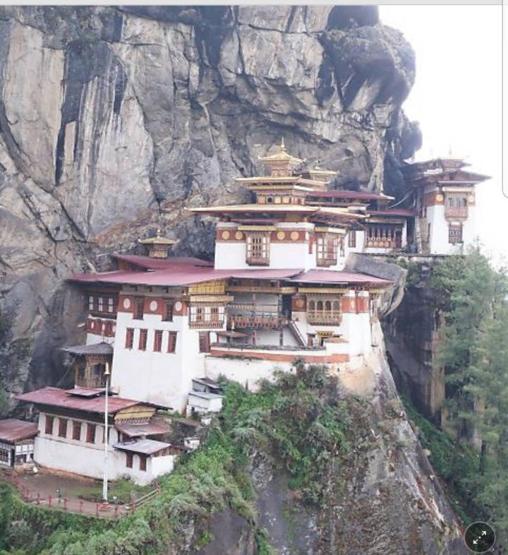 부탄 탁상사원