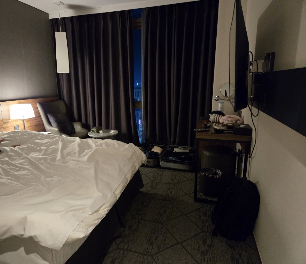 울산 스타즈호텔 디럭스룸 내부 &ndash; 깔끔한 인테리어