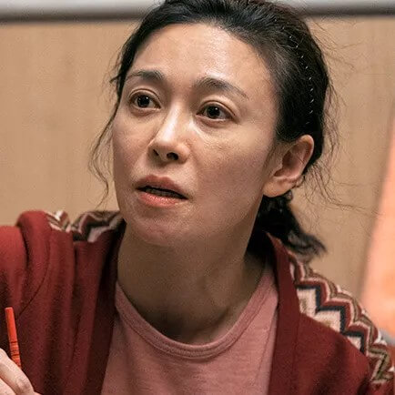 장영남포스터 미지, 미래 쌍둥이의 어머니 김옥희 입니다. 여, 54세, 초등학교 급식 조리사. 미지·미래의 어머니