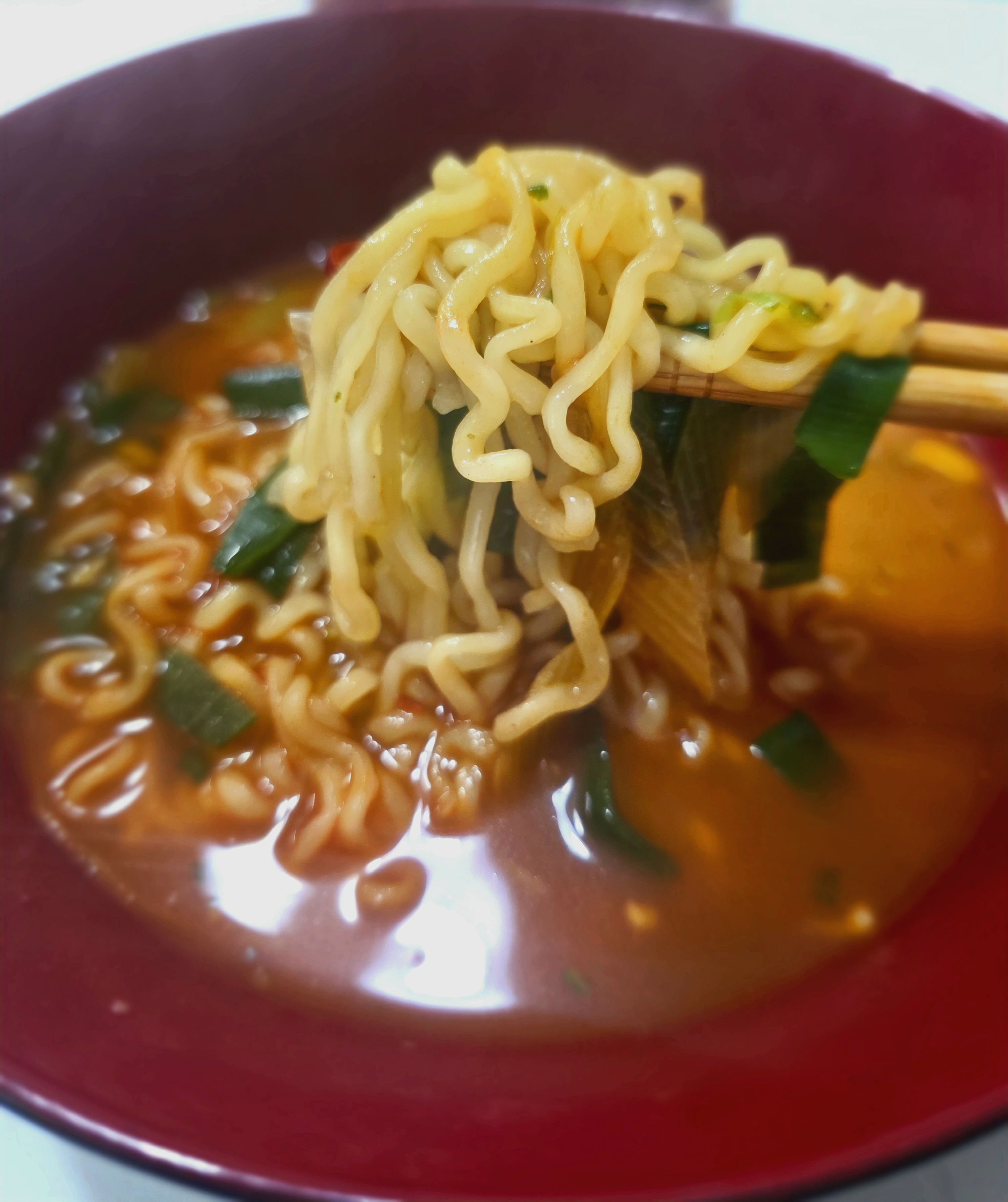 면은-쫄깃하고-맛있어요.