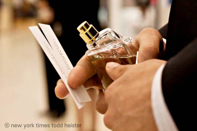 안쓰는 향수 활용법,명함