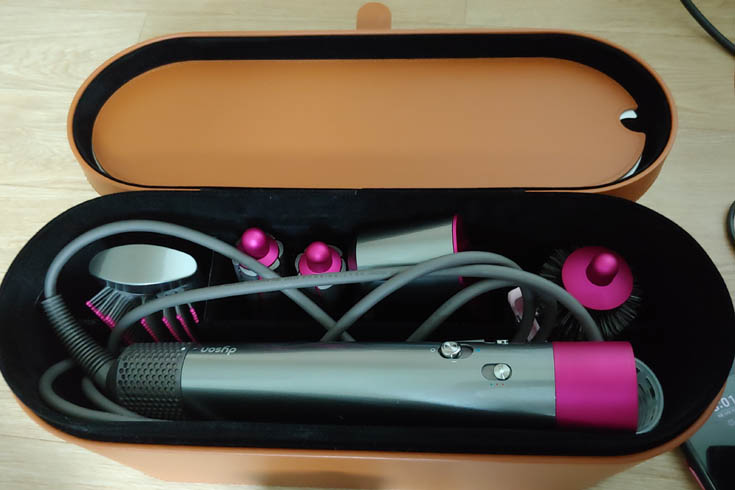 다이슨 에어랩 볼륨앤쉐이프 이미지