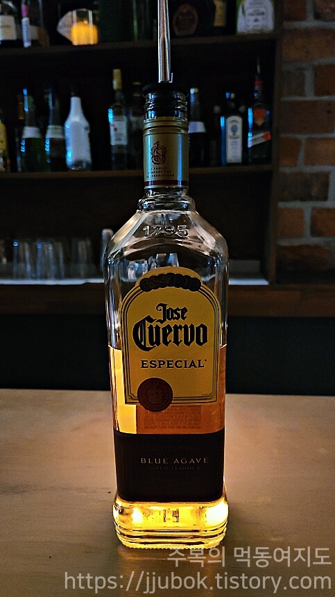 호세-쿠엘보-에스페샬-골드-병-앞