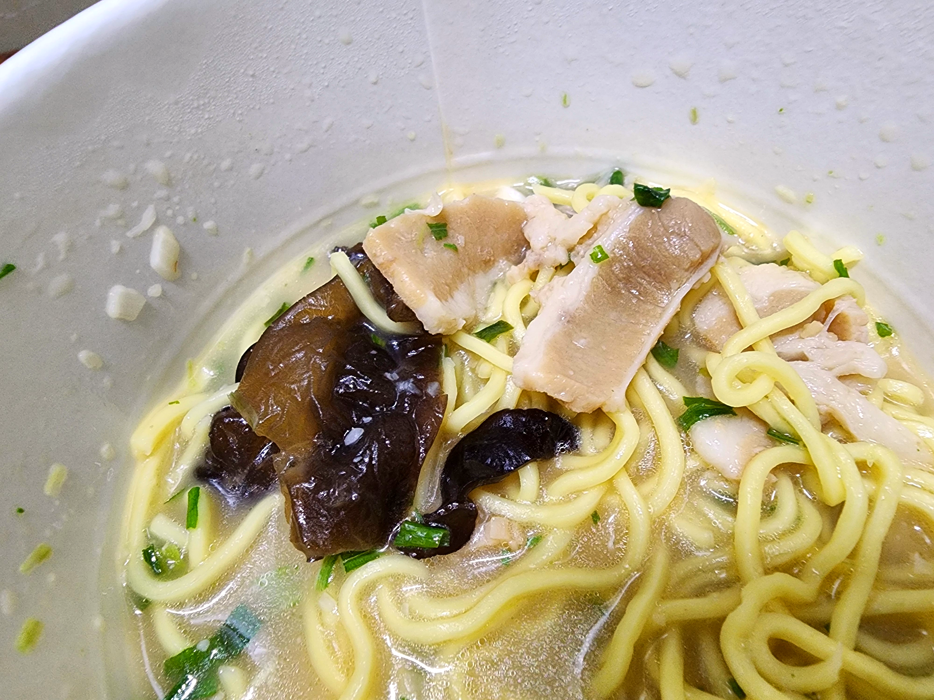 GS25편다이닝장호준돈코츠라멘